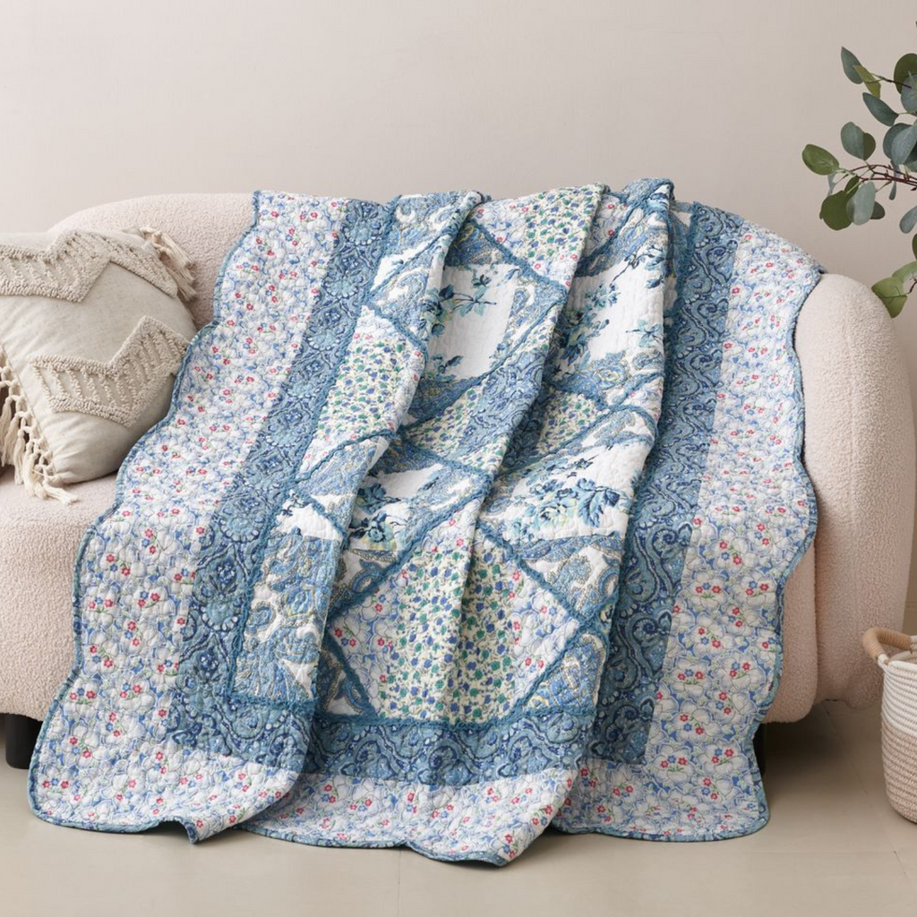 Tache Petal Dance White Blue Floral Vintage Garden Scalloped Cotton Patchwork Quilted Throw Blanket (JHW-646)